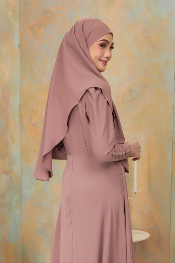 khimar-needa-chocolate (4) khimar-needa-chocolate (4)
